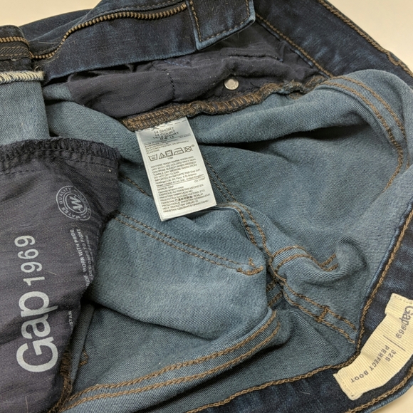 Gap 1969 Perfect Boot Jeans - Picture 8 of 8